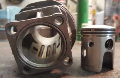 cylindre piston.png (916.18 Kio) Vu 3519 fois cylindre piston.png